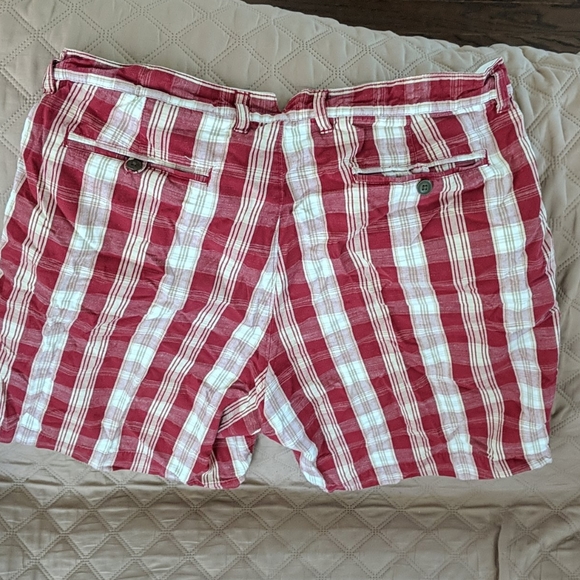 Chaps plaid shorts sz 36 - Picture 3 of 3